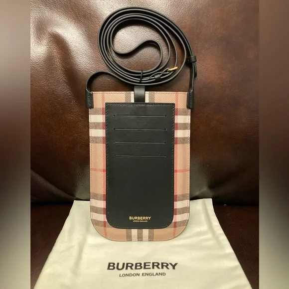 BNWT BURBERRY Vintage Check Anne Phone Case with Strap - Picture 3 of 12